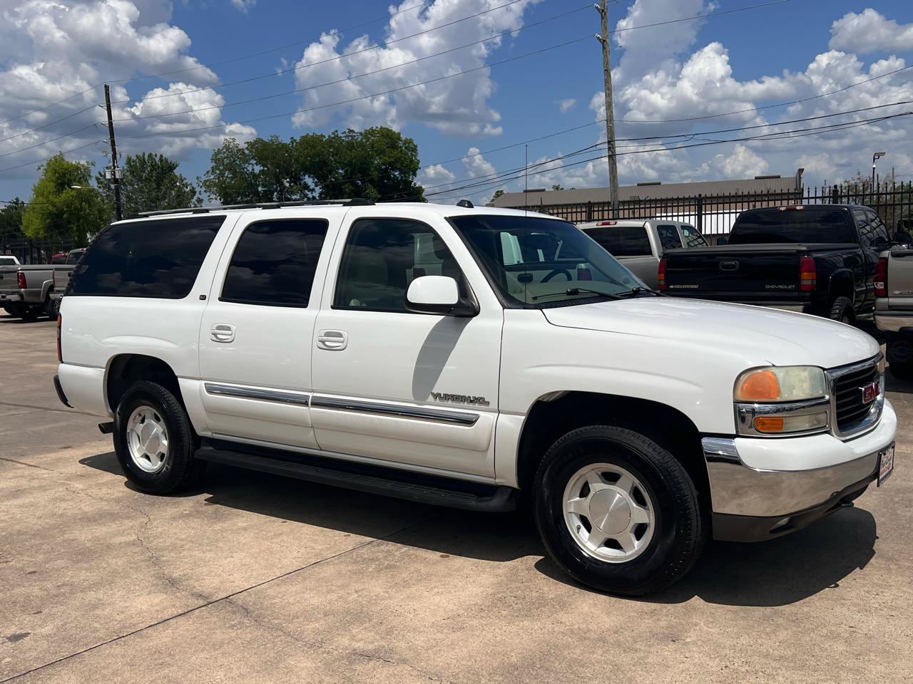 Used 2004 GMC Yukon XL SLT w/ Preferred Equipment Group RWD image 7