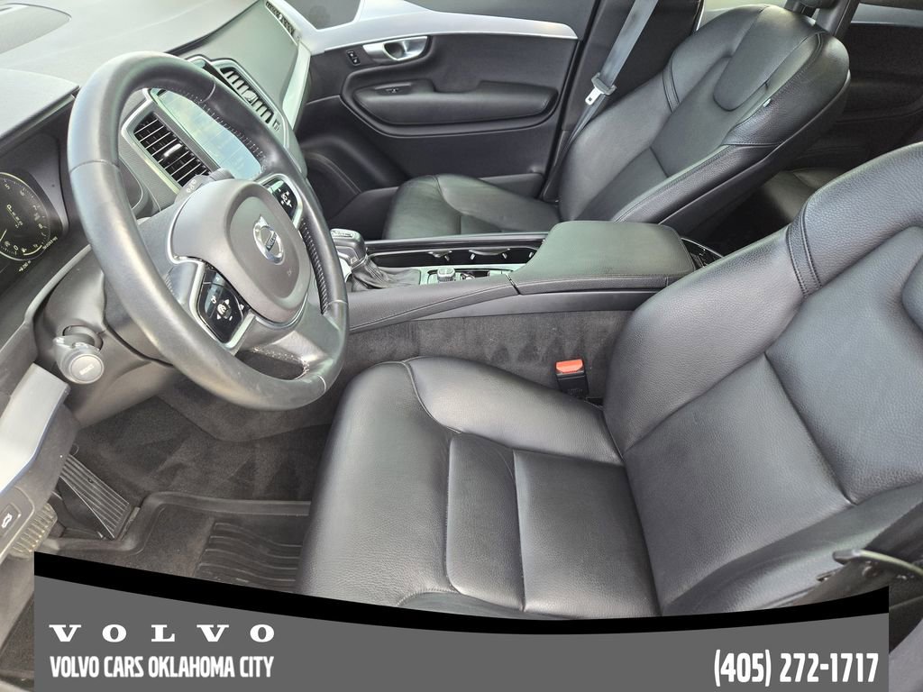 Used 2017 Volvo XC90 T6 Momentum w/ Vision Package image 12