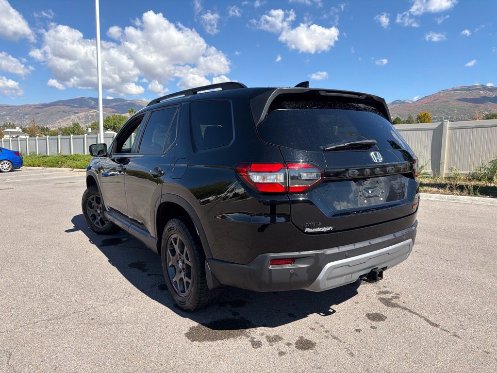 Used 2024 Honda Pilot TrailSport image 10