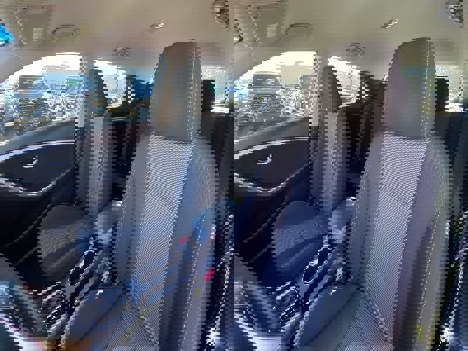 Used 2016 Hyundai Elantra GT image 23