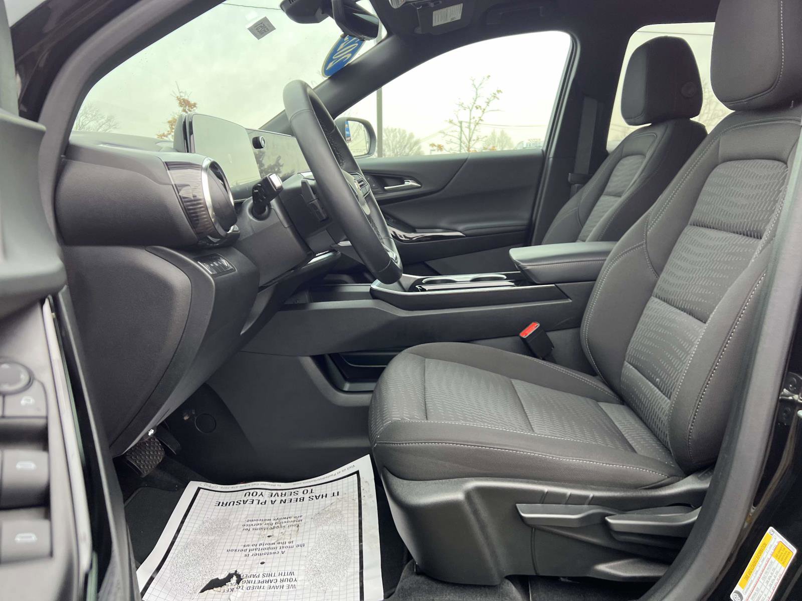Certified 2025 Chevrolet Equinox LT w/ Safety and Technology Package image 10