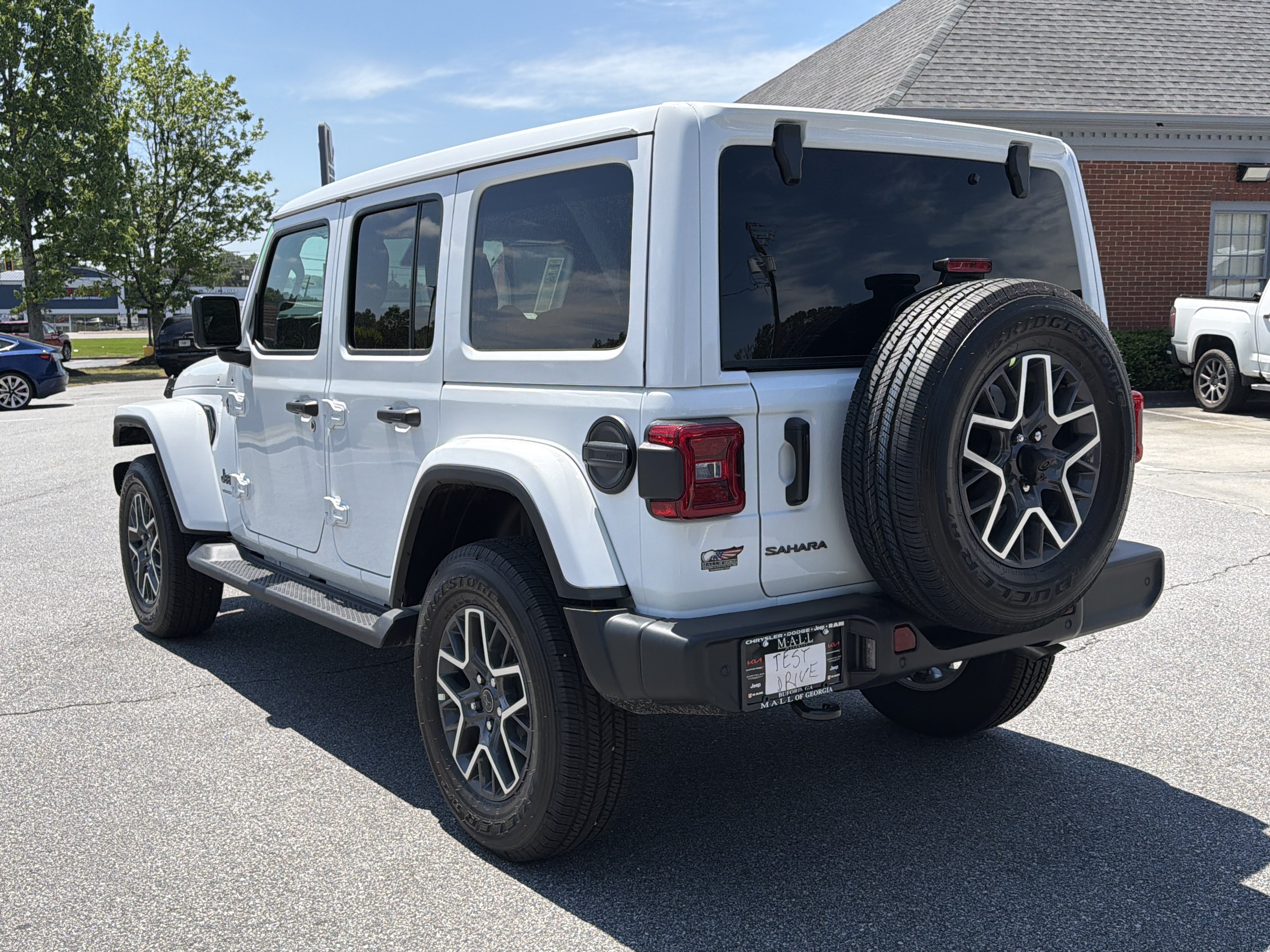 New 2026 Jeep Wrangler Unlimited Sahara AWD/4WD image 7