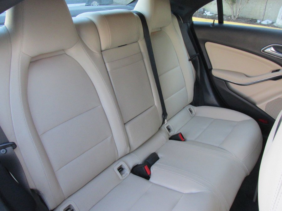 Used 2017 Mercedes-Benz CLA 250 4MATIC image 28