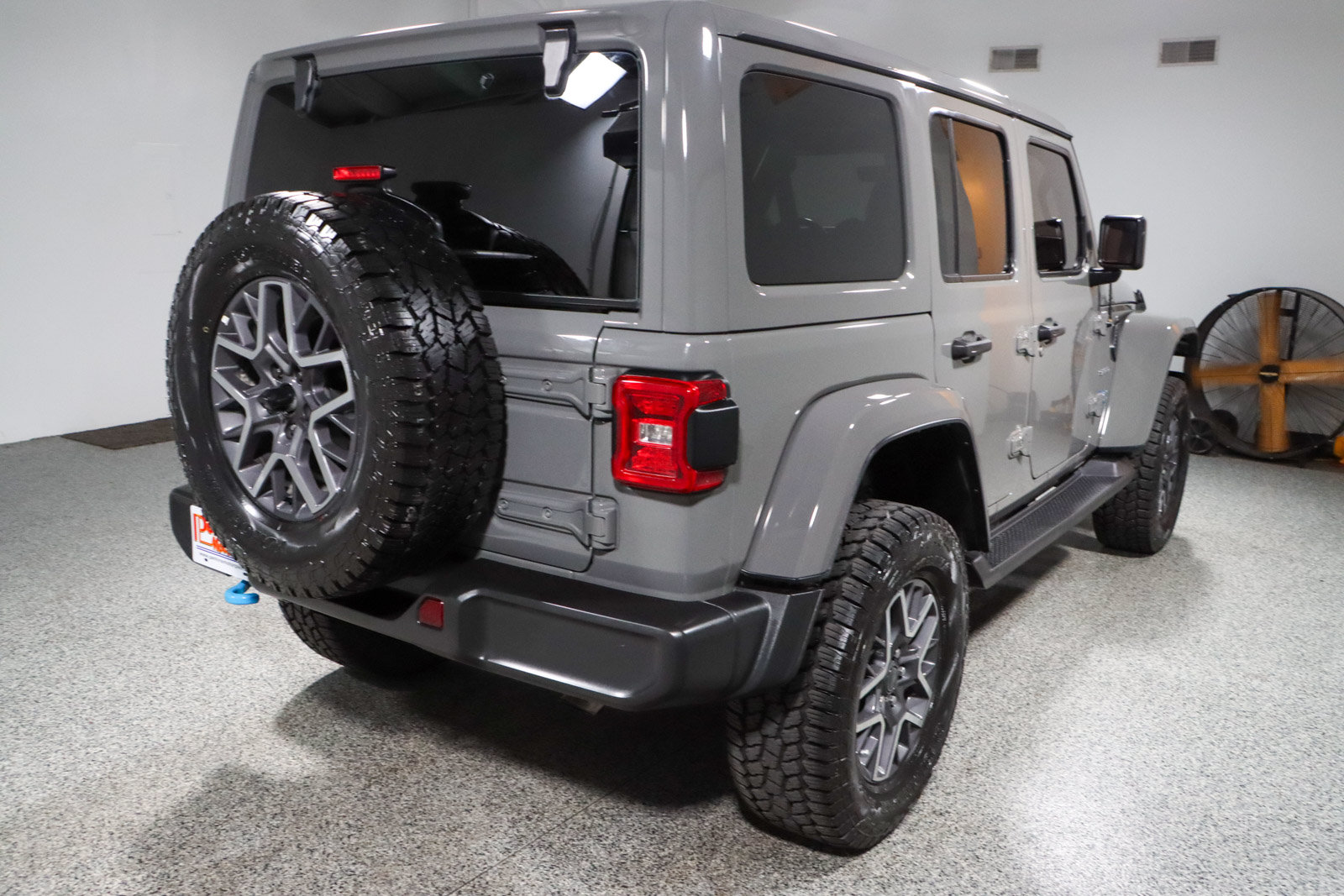 Used 2022 Jeep Wrangler Unlimited Sahara w/ Cold Weather Group AWD/4WD image 7