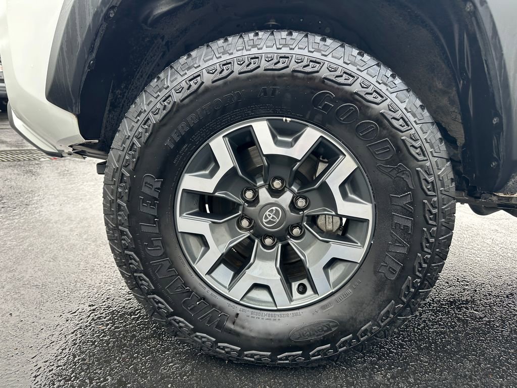 Used 2023 Toyota Tacoma TRD Off-Road image 12
