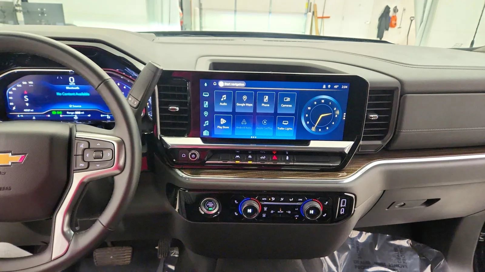 Used 2023 Chevrolet Silverado 1500 LT image 31