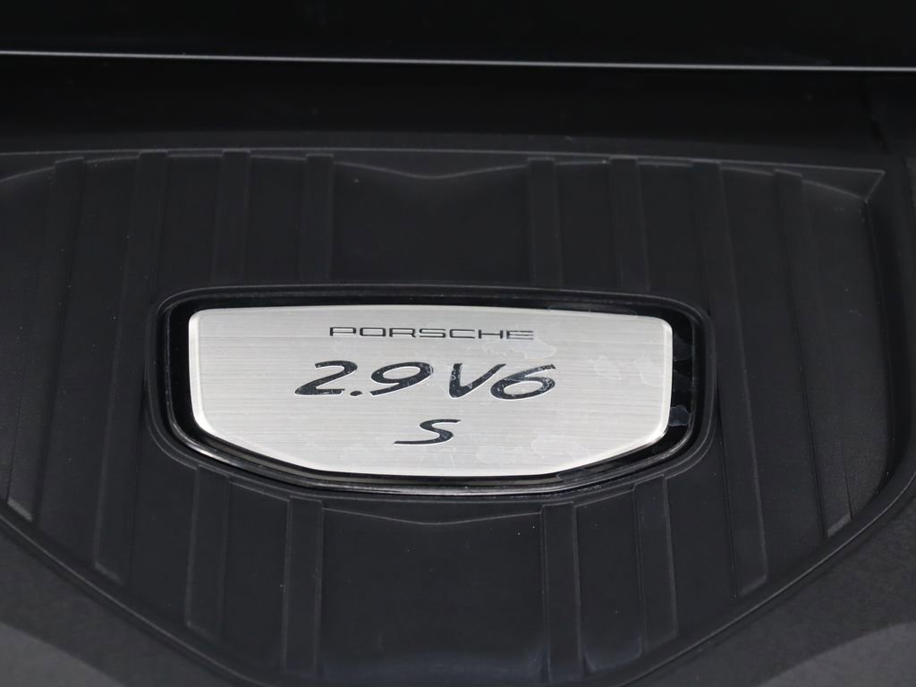 Used 2018 Porsche Panamera 4S AWD/4WD image 15