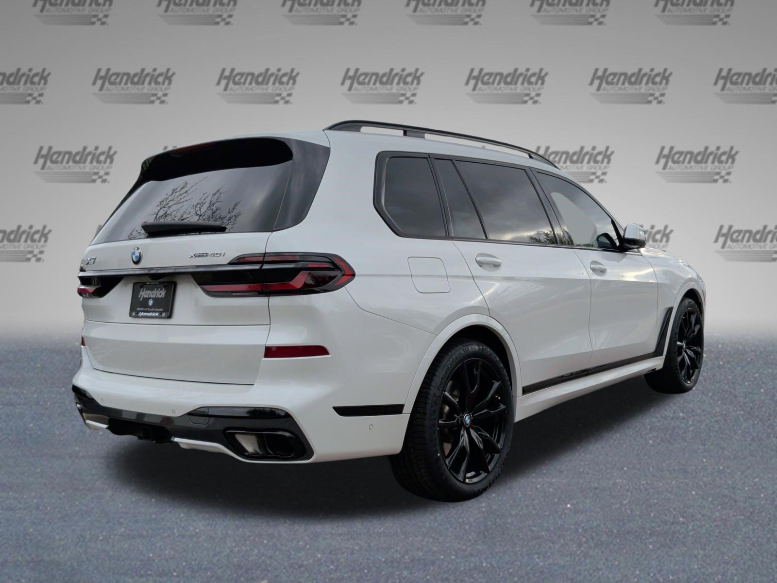 Certified 2024 BMW X7 xDrive40i w/ M Sport Package image 7