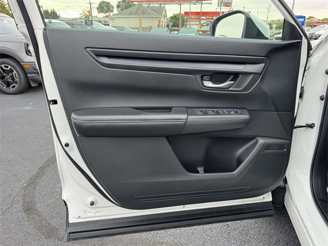 Used 2025 Honda CR-V LX image 13