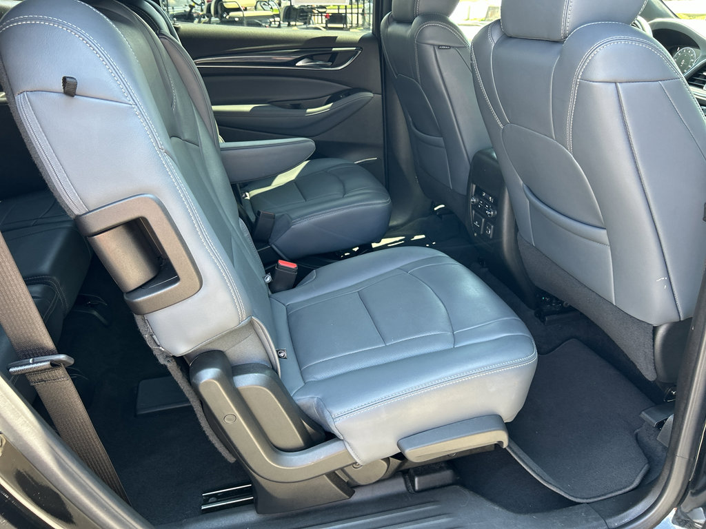 Used 2024 Buick Enclave Premium image 20