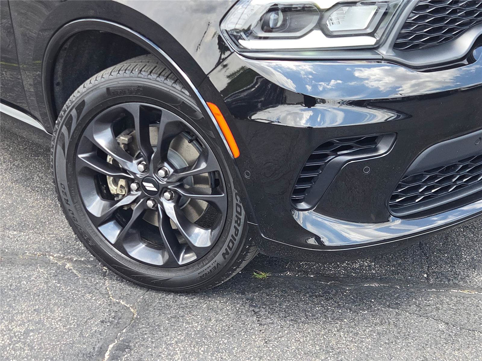 Certified 2025 Dodge Durango GT AWD/4WD image 3
