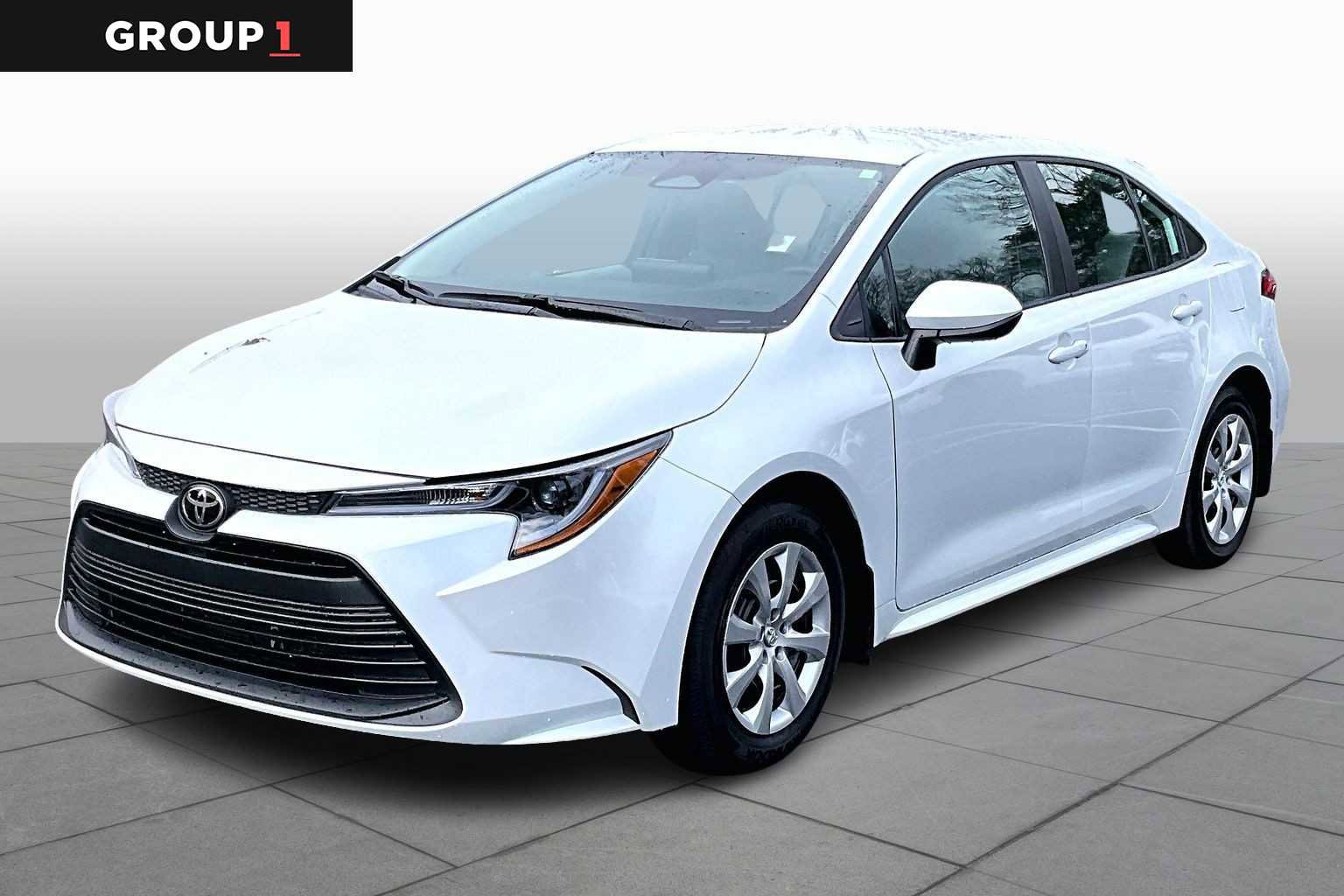 Certified 2025 Toyota Corolla LE image 1