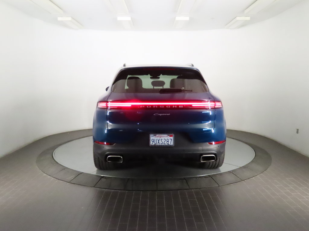 Certified 2025 Porsche Cayenne AWD/4WD image 6