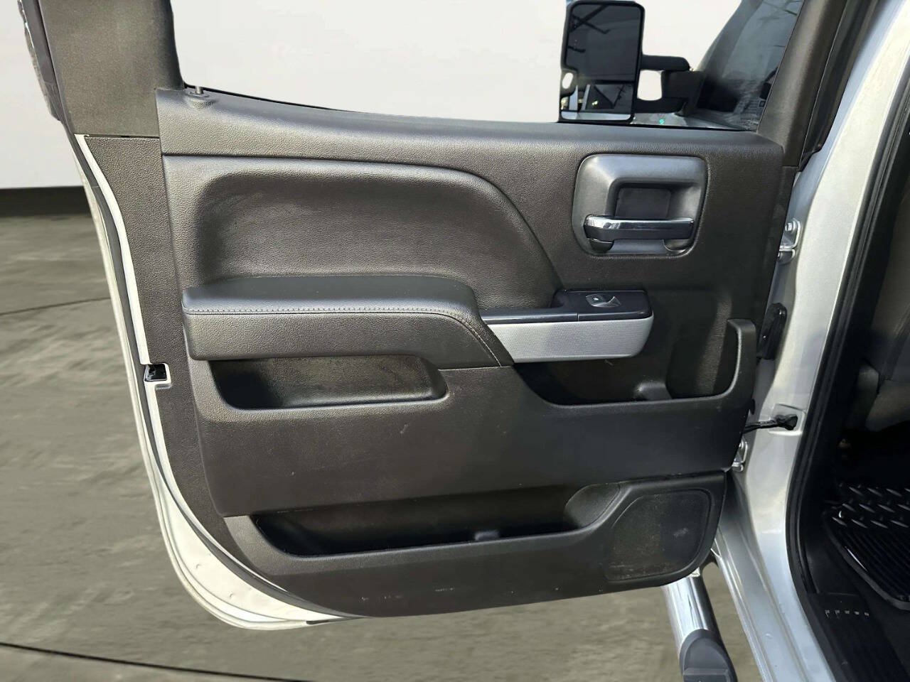 Used 2018 Chevrolet Silverado 2500 LT w/ All Star Edition AWD/4WD image 13