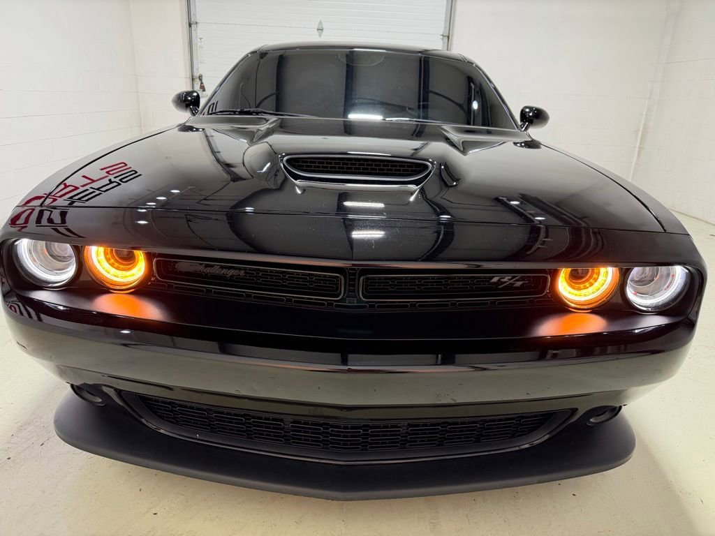Used 2022 Dodge Challenger R/T w/ Blacktop Package RWD image 4