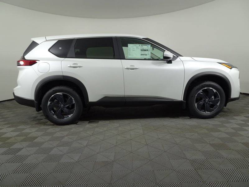 New 2026 Nissan Rogue SV image 4