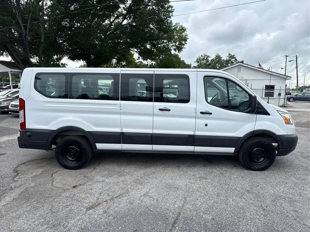 Used 2018 Ford Transit 350 XLT RWD image 4