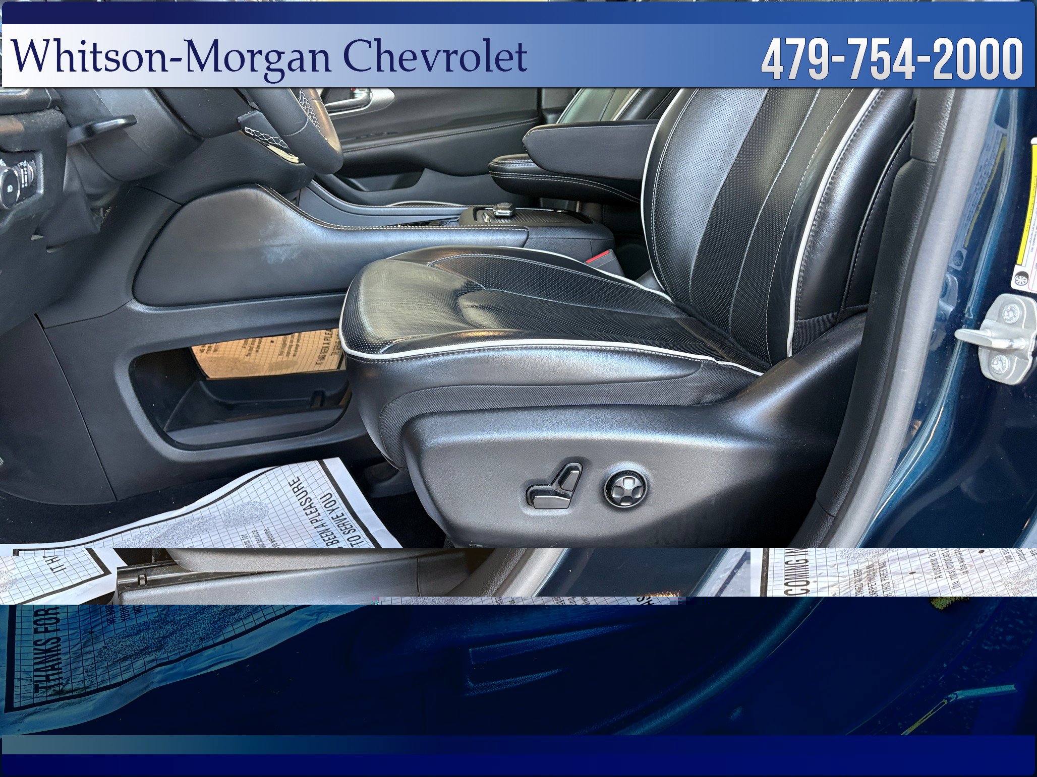 Used 2024 Chrysler Pacifica Premium FWD image 13