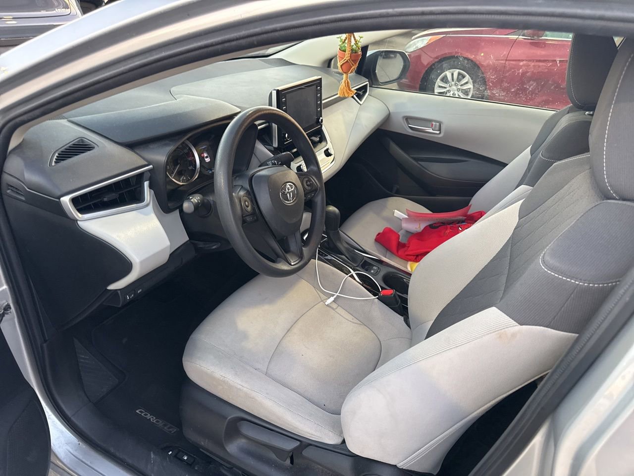 Used 2020 Toyota Corolla LE image 6