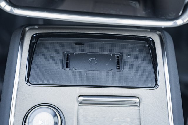 New 2025 Volvo EX90 Ultra w/ Protection Package Premier image 18