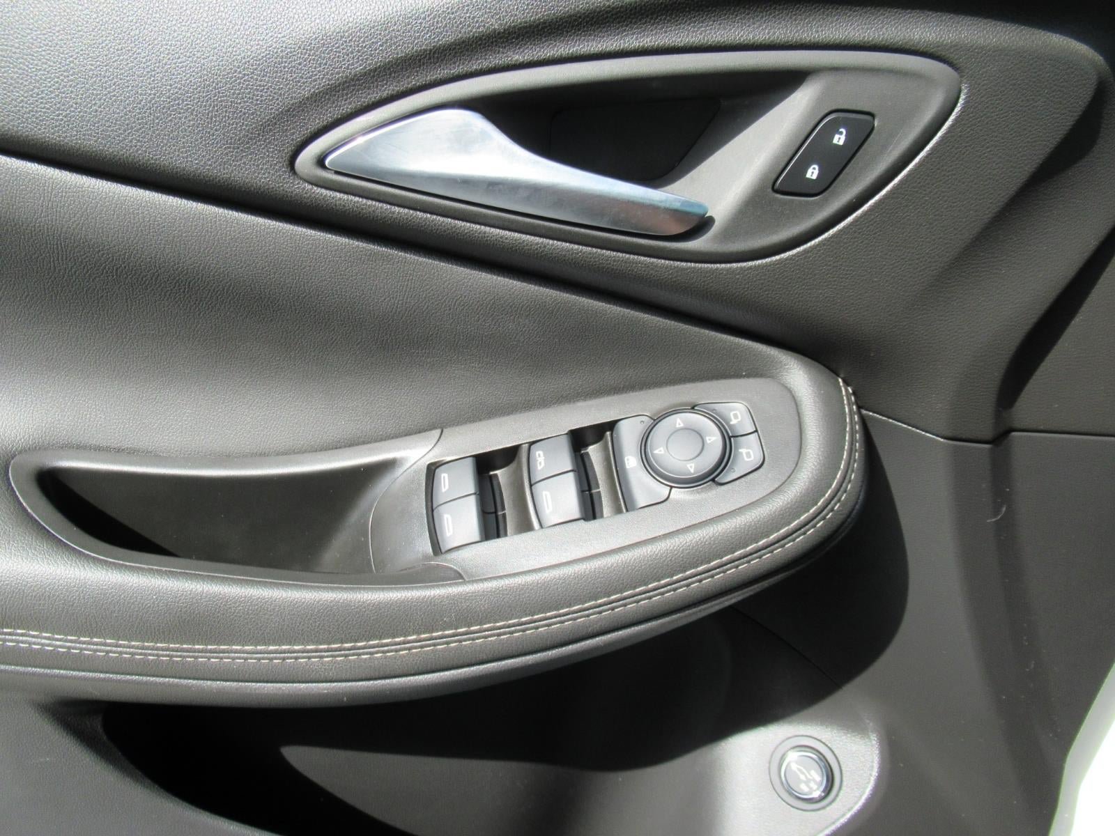 Used 2024 Buick Encore GX Sport Touring w/ Comfort Package FWD image 22