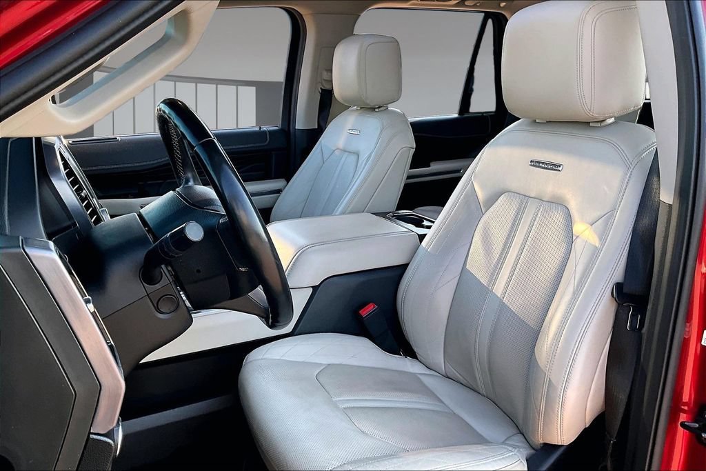 Used 2019 Ford Expedition Platinum AWD/4WD image 27