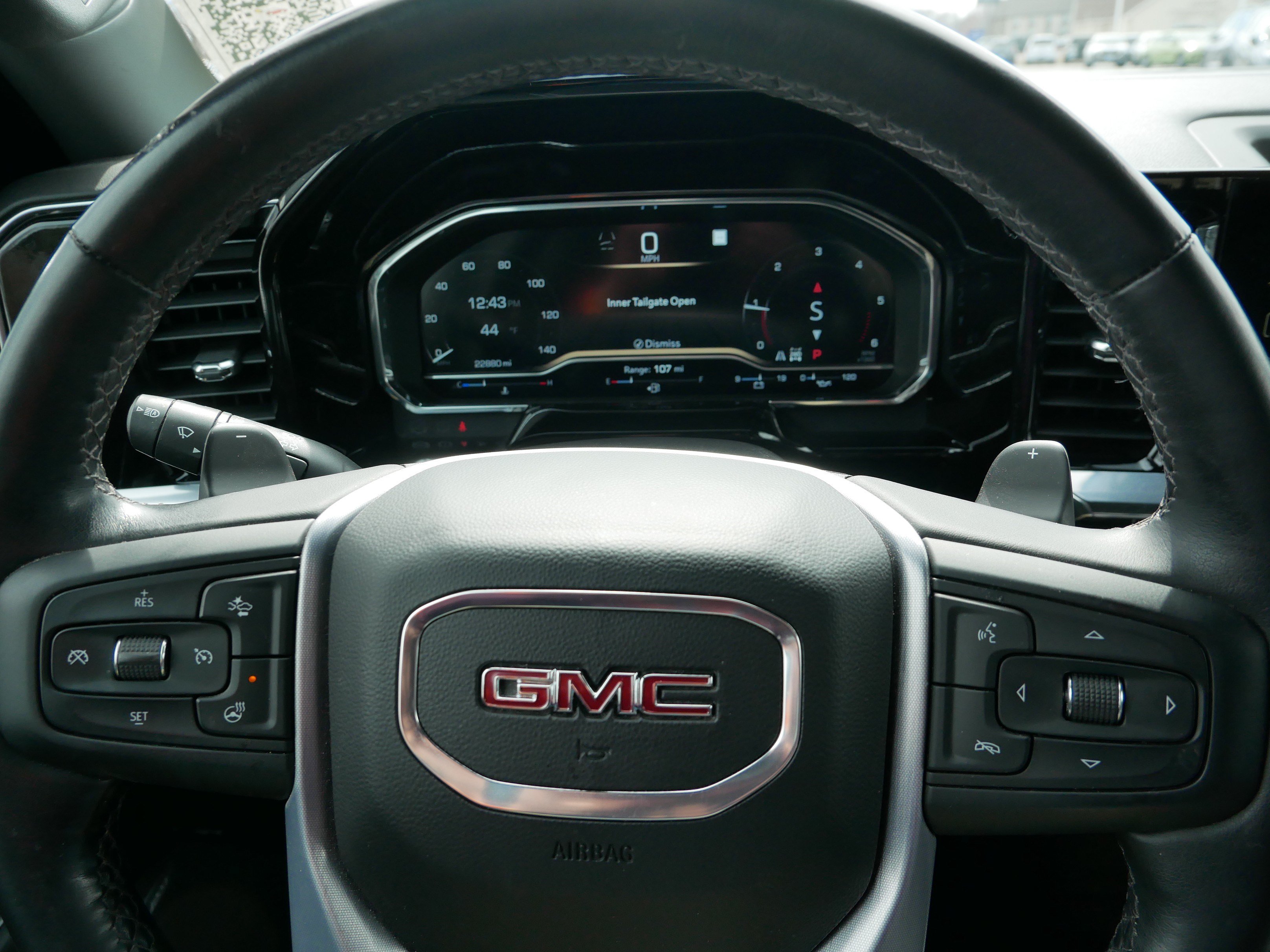 Used 2022 GMC Sierra 1500 SLT w/ SLT Premium Plus Package AWD/4WD image 25