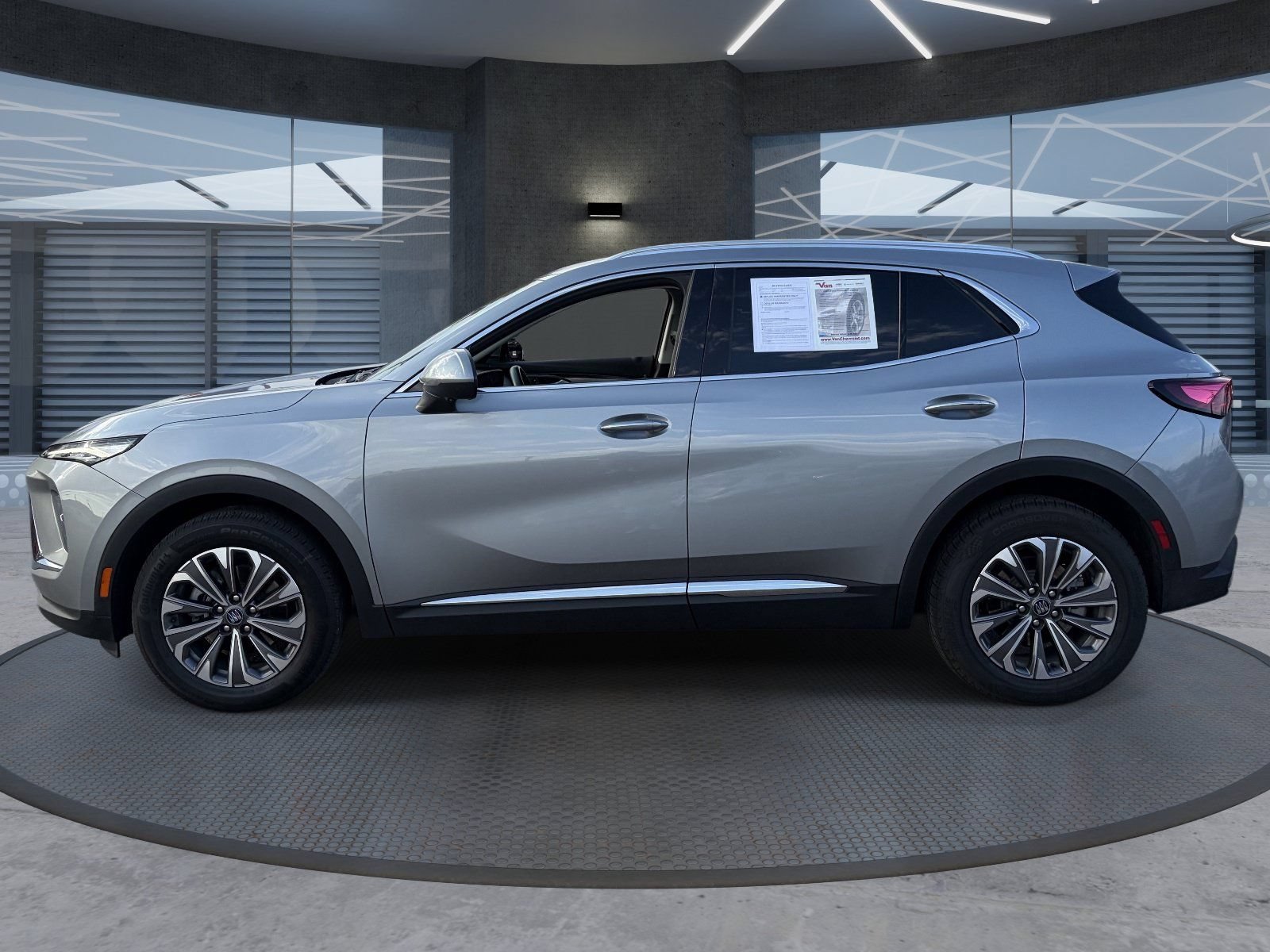 Certified 2025 Buick Envision Preferred AWD/4WD image 3