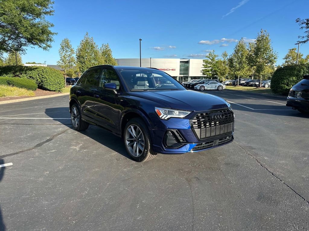 New 2025 Audi Q3 2.0T Premium