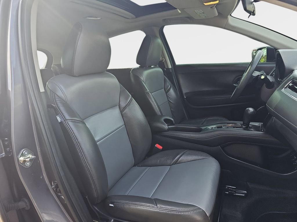 Used 2017 Honda HR-V EX image 12