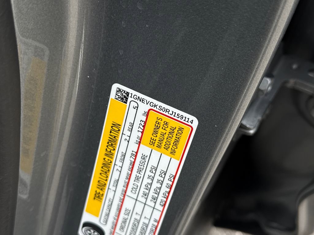 Used 2024 Chevrolet Traverse LT image 36