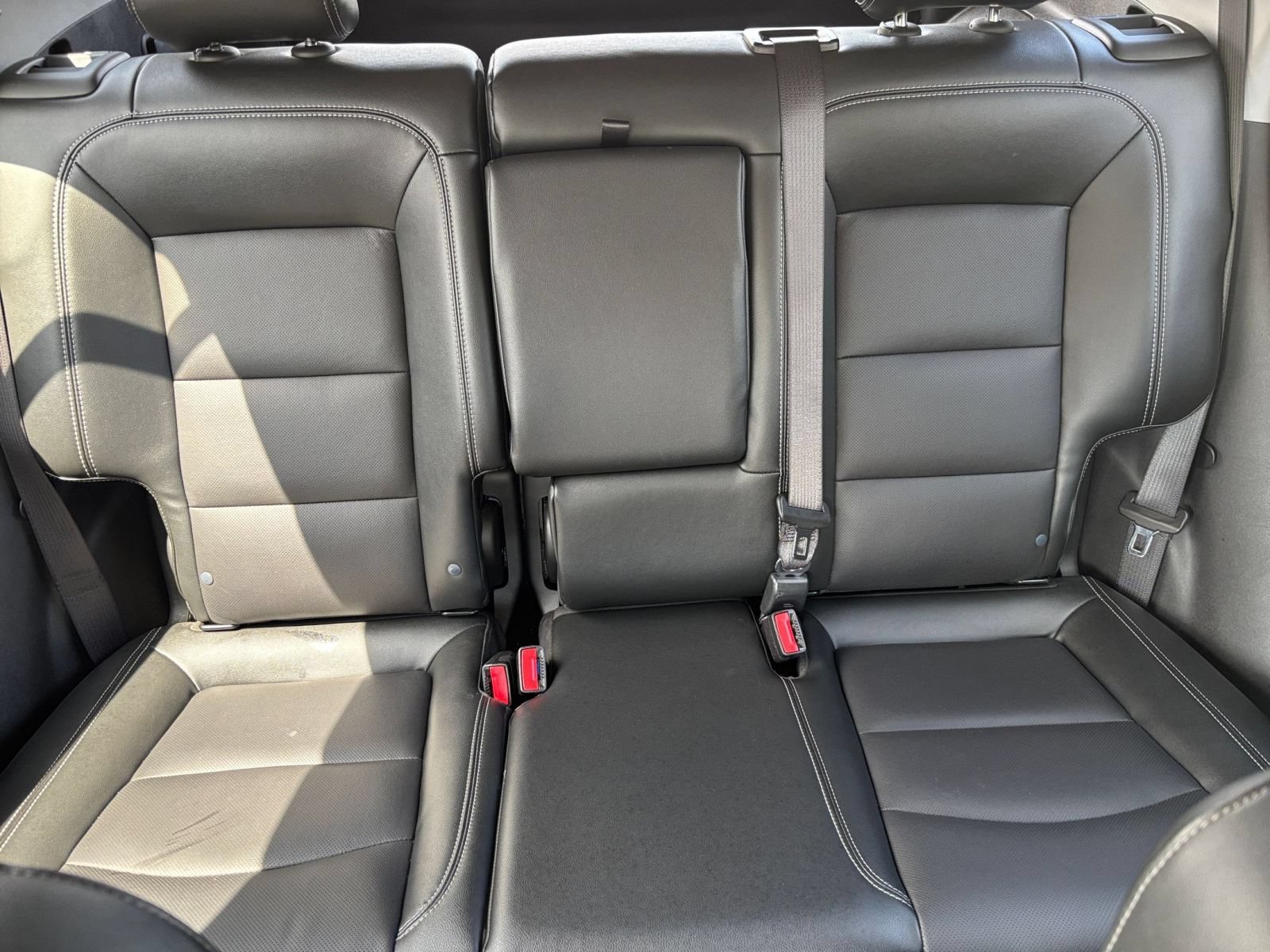Used 2024 GMC Terrain SLT AWD/4WD image 40