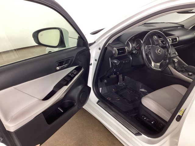 Used 2015 Lexus IS 250 AWD w/ Navigation System Package image 9