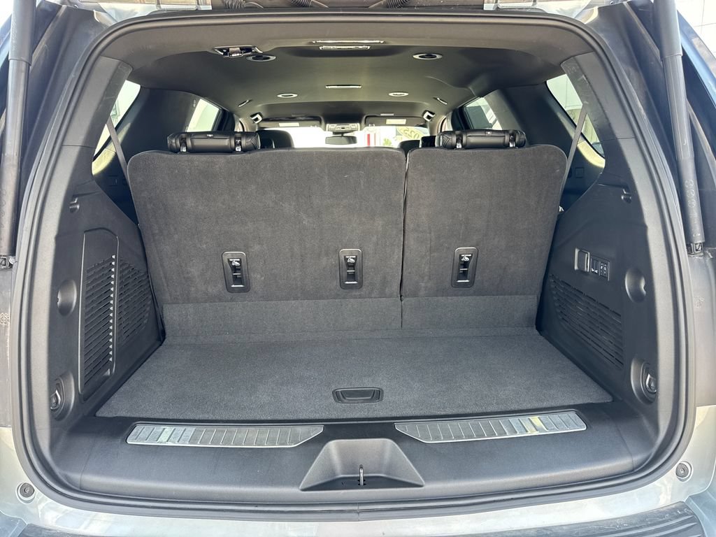 Used 2025 GMC Yukon Denali AWD/4WD image 17