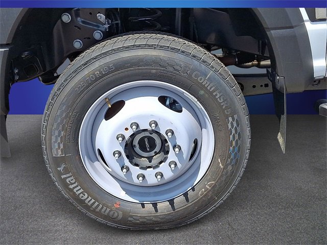 New 2024 Ford F550 4x4 Regular Cab Super Duty image 3