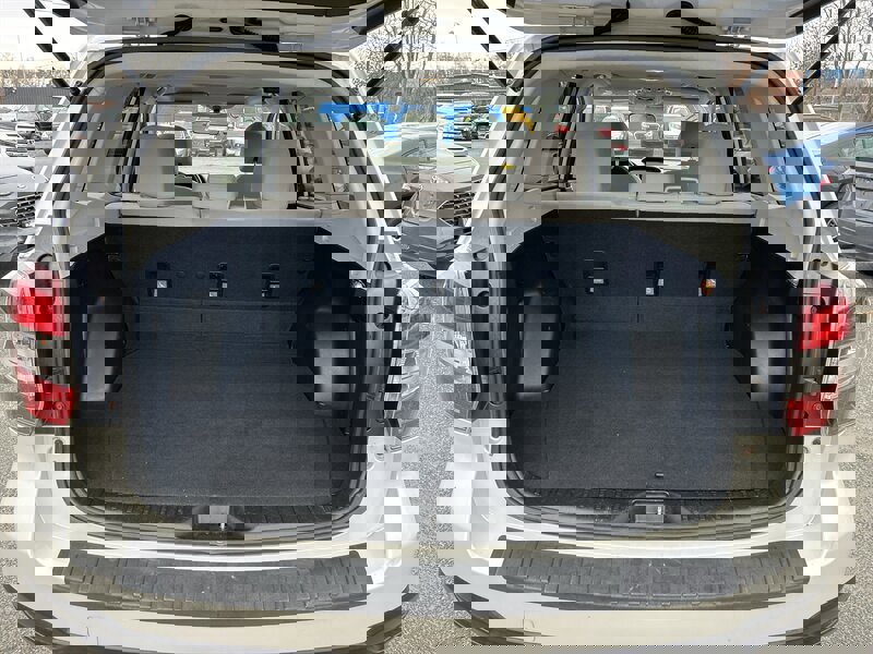 Used 2015 Subaru Forester 2.5i Premium w/ All-Weather Package image 9