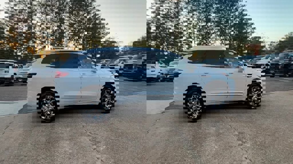 Used 2021 Buick Enclave Avenir w/ Avenir Technology Package image 7