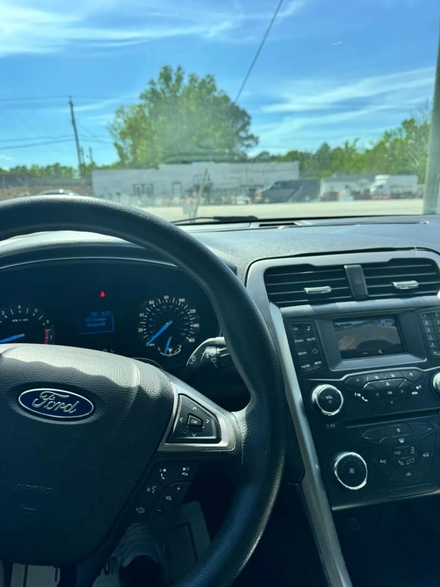 Used 2017 Ford Fusion S FWD image 20