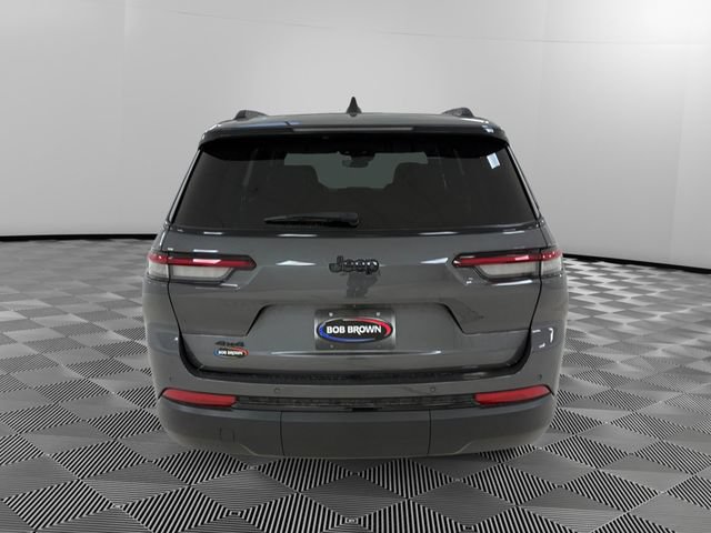 Used 2023 Jeep Grand Cherokee L Laredo AWD/4WD image 4