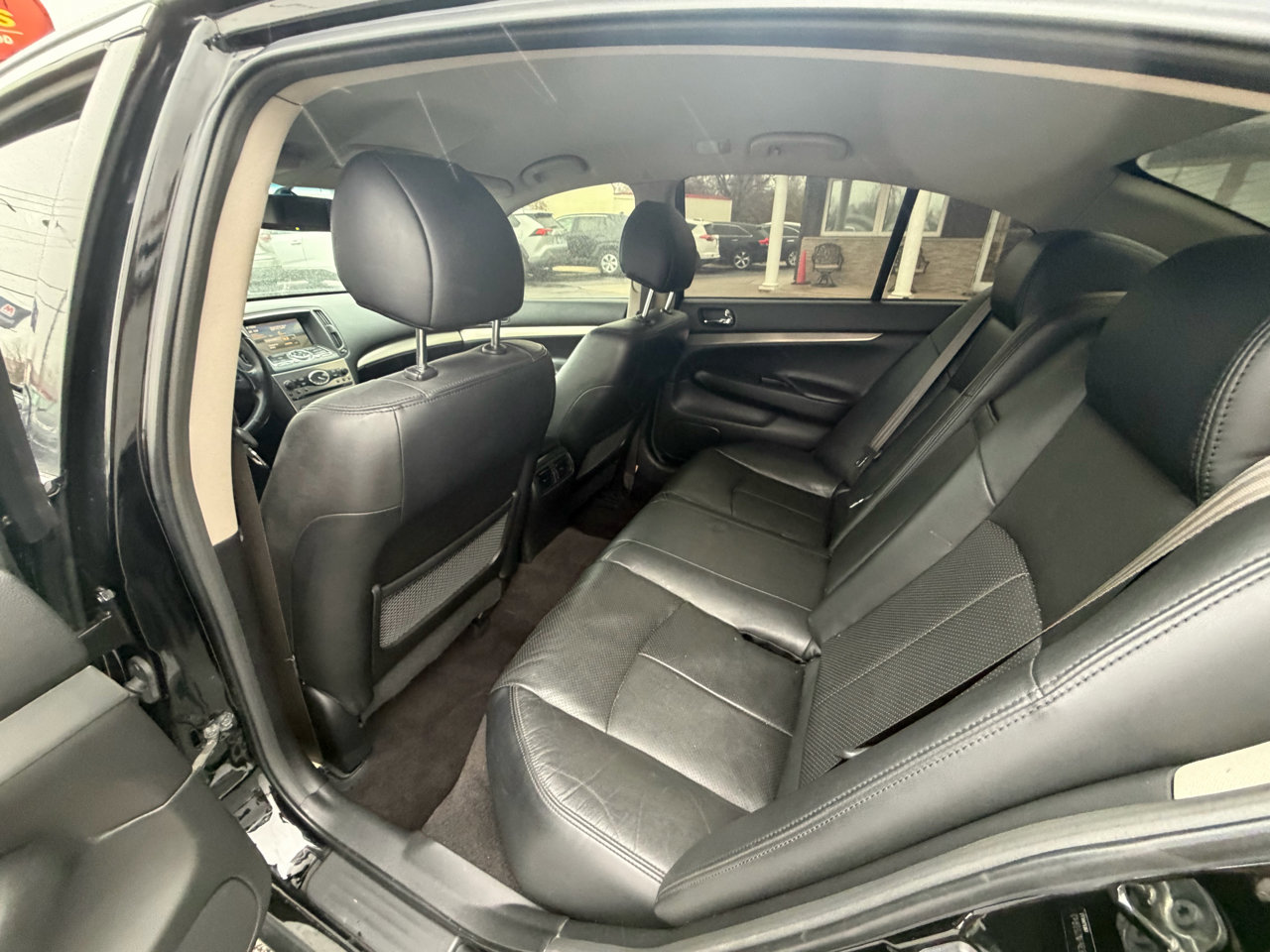 Used 2015 INFINITI Q40 AWD image 10