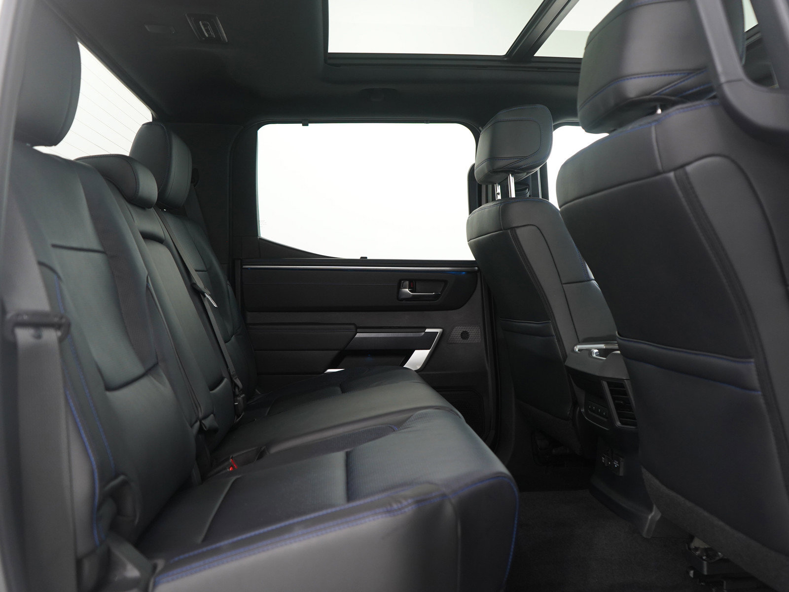 Used 2023 Toyota Tundra Platinum image 12