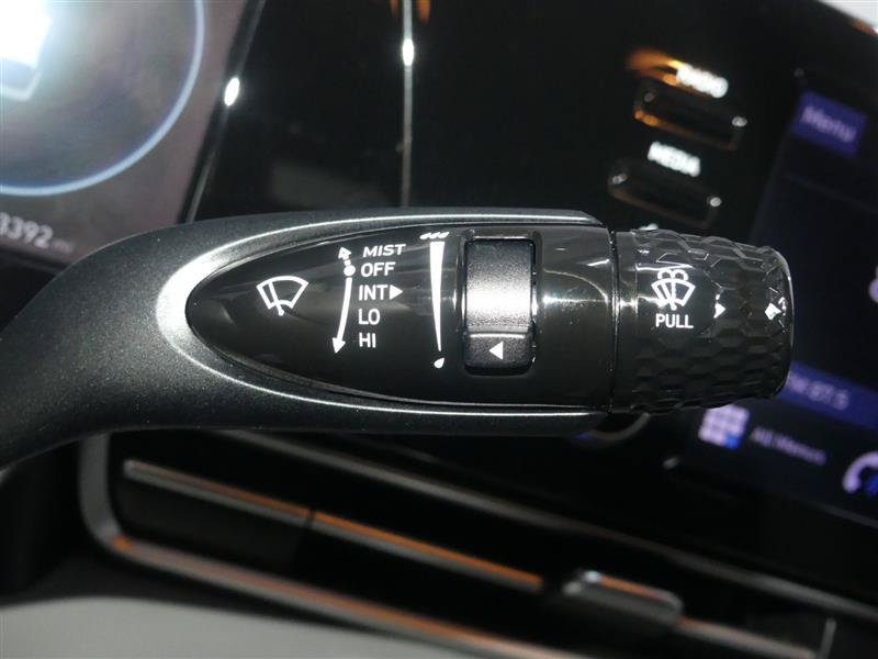 Used 2022 Hyundai Elantra SEL w/ Convenience Package FWD image 35