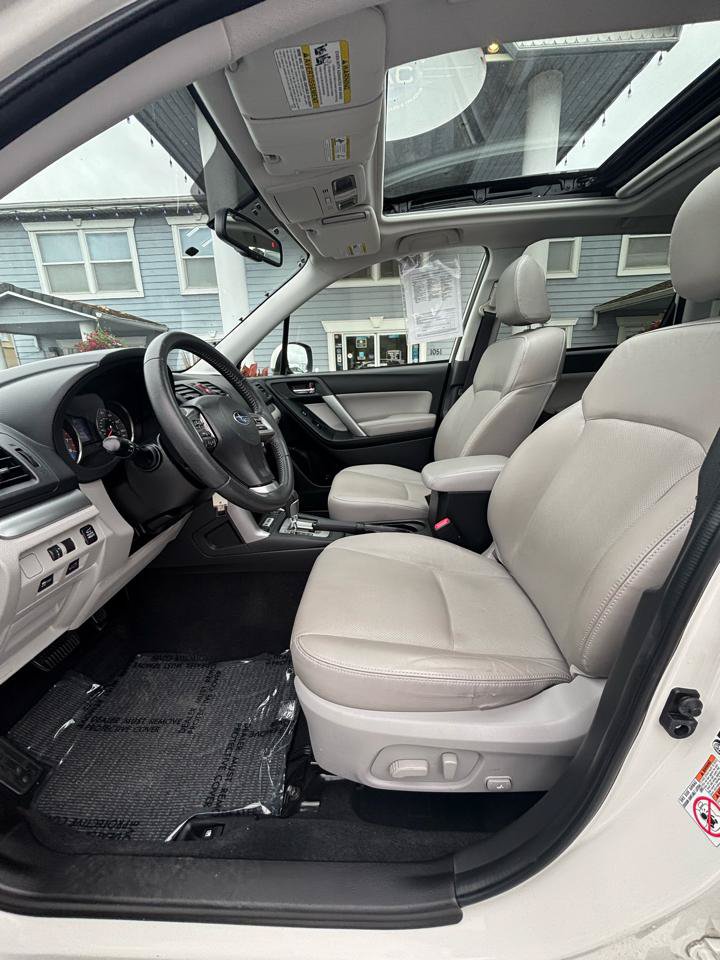 Used 2014 Subaru Forester 2.5i Limited AWD/4WD image 9