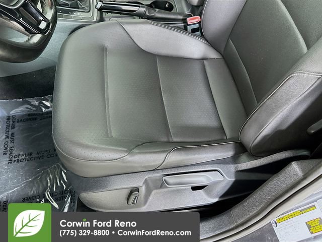 Used 2015 Volkswagen Golf S image 17