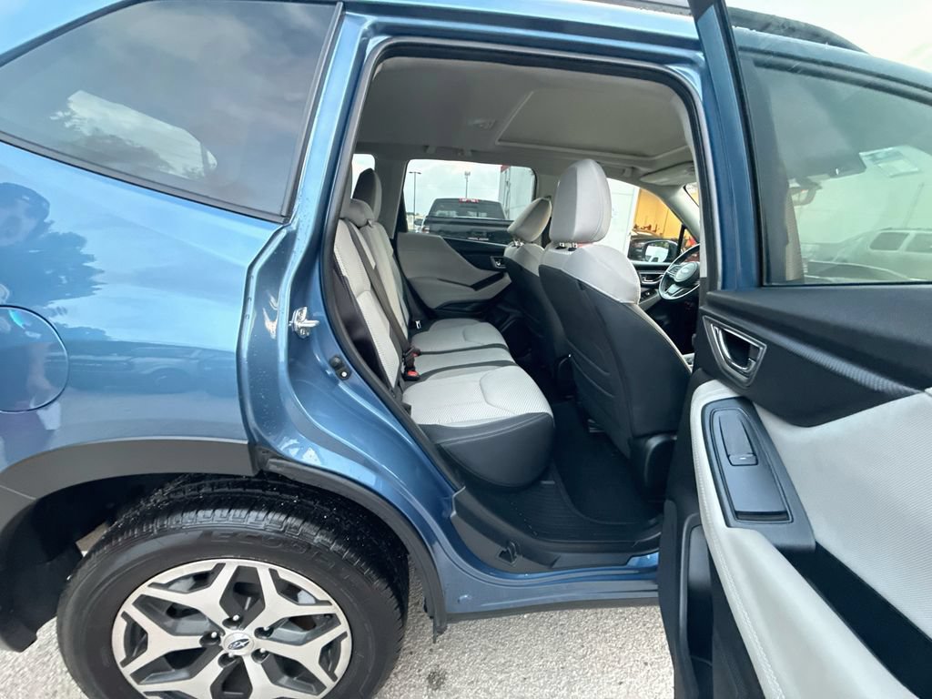 Used 2024 Subaru Forester Premium AWD/4WD image 28