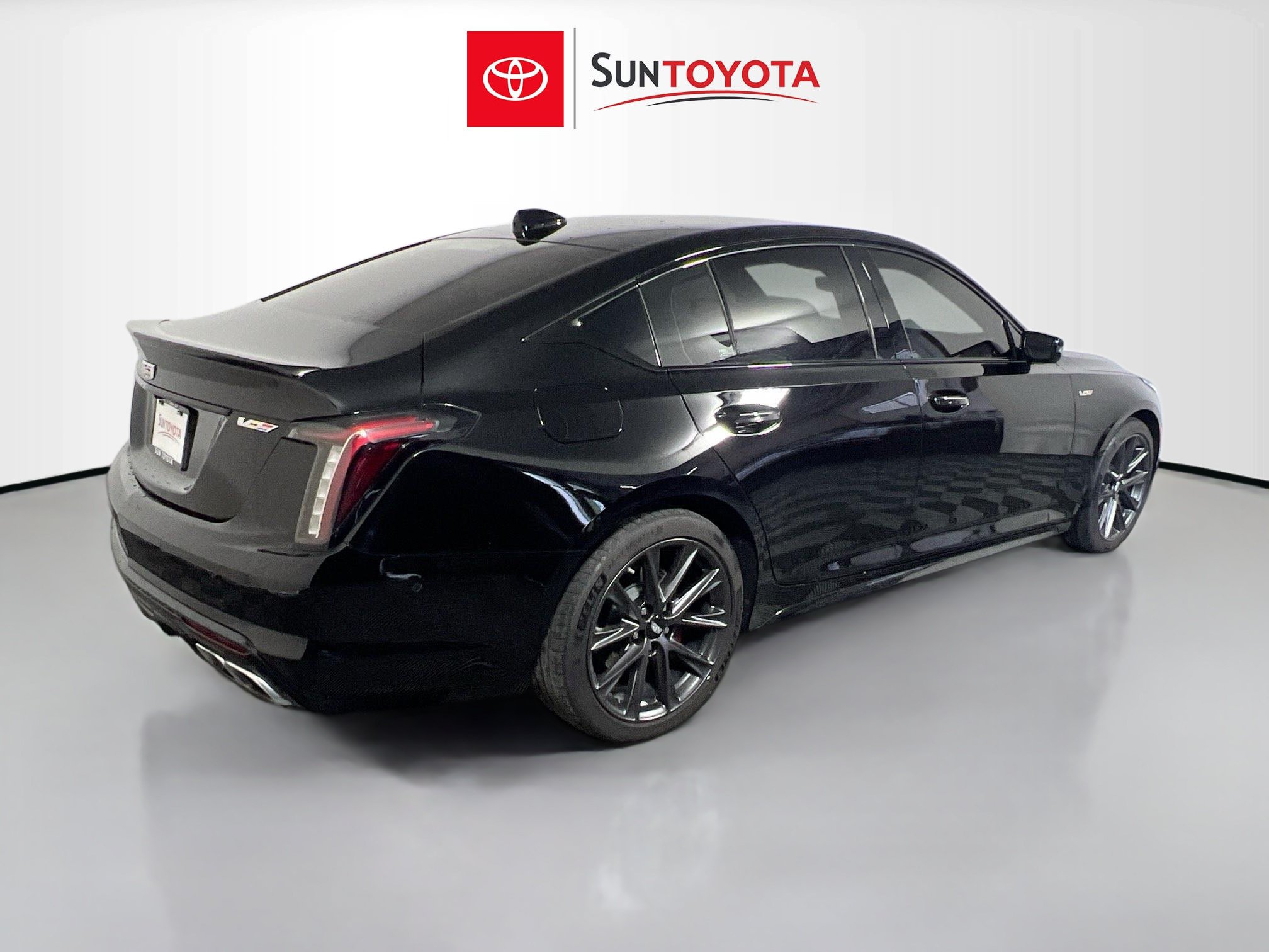 Used 2024 Cadillac CT5 V w/ Super Cruise 2 Package RWD image 4