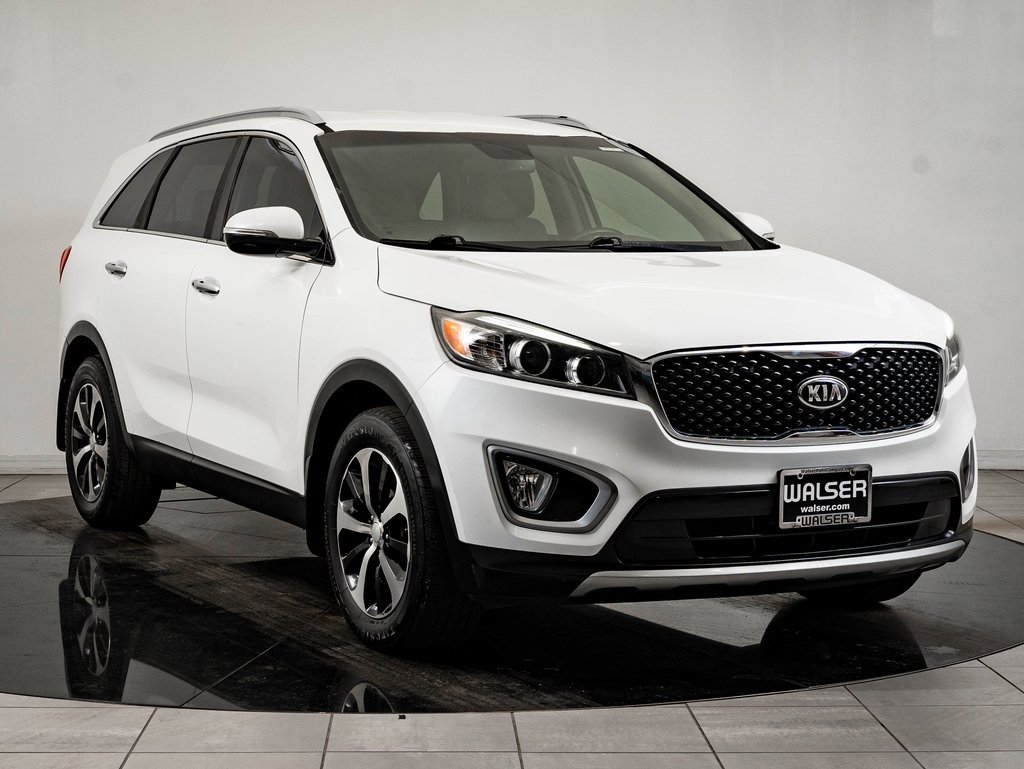 Used 2016 Kia Sorento EX w/ EX Premium Package image 12