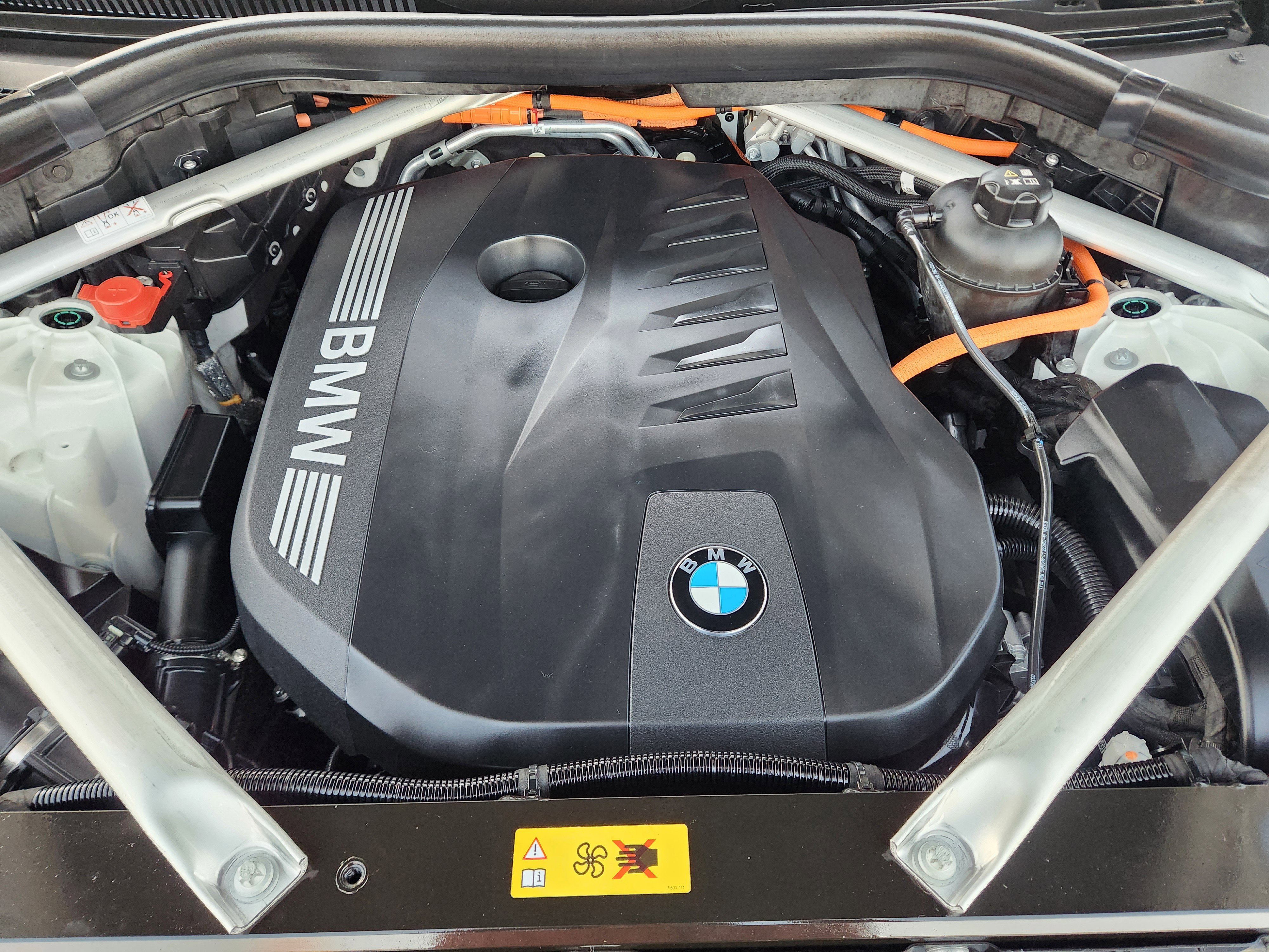 Used 2024 BMW X5 xDrive50e image 41