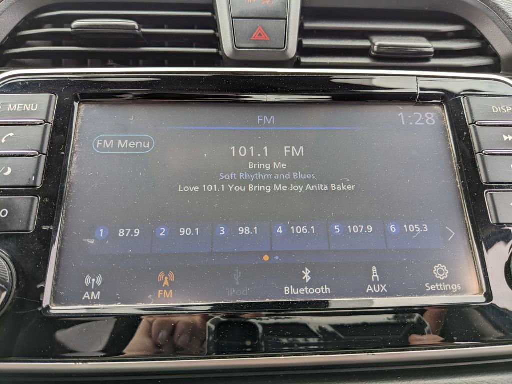 Used 2023 Nissan Versa S image 20