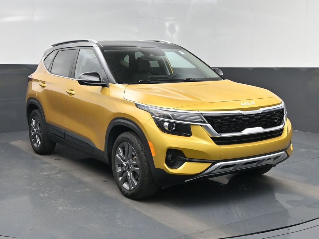 Certified 2022 Kia Seltos S image 8